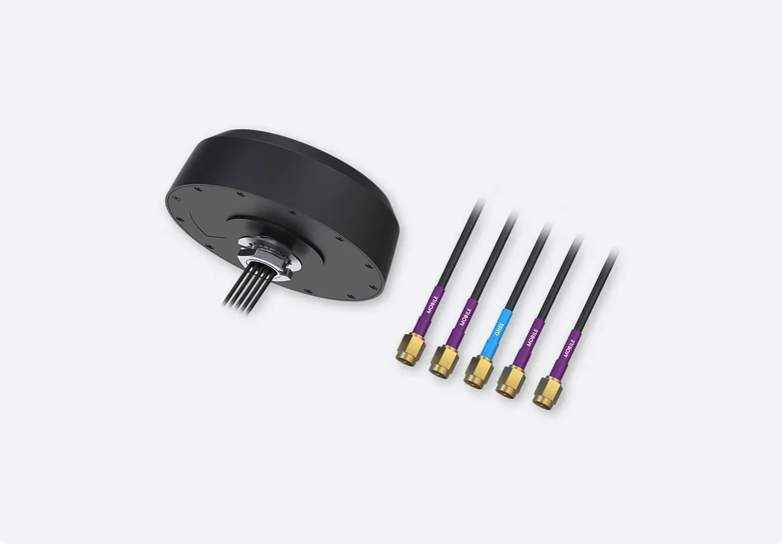 Teltonika 5G combo MIMO Mobile/GNSS roof SMA antenna PR1KCI49